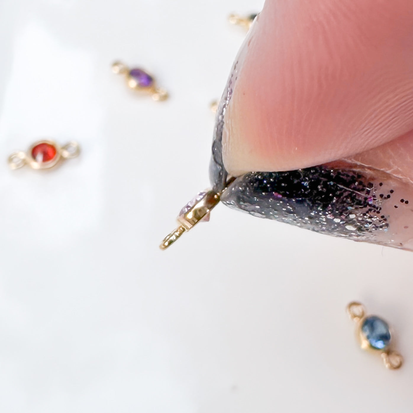 Round Birthstone Connectors - 4mm